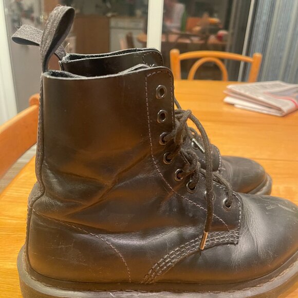 Size 7 (38) navy Doc Marten - Picture 6 of 8